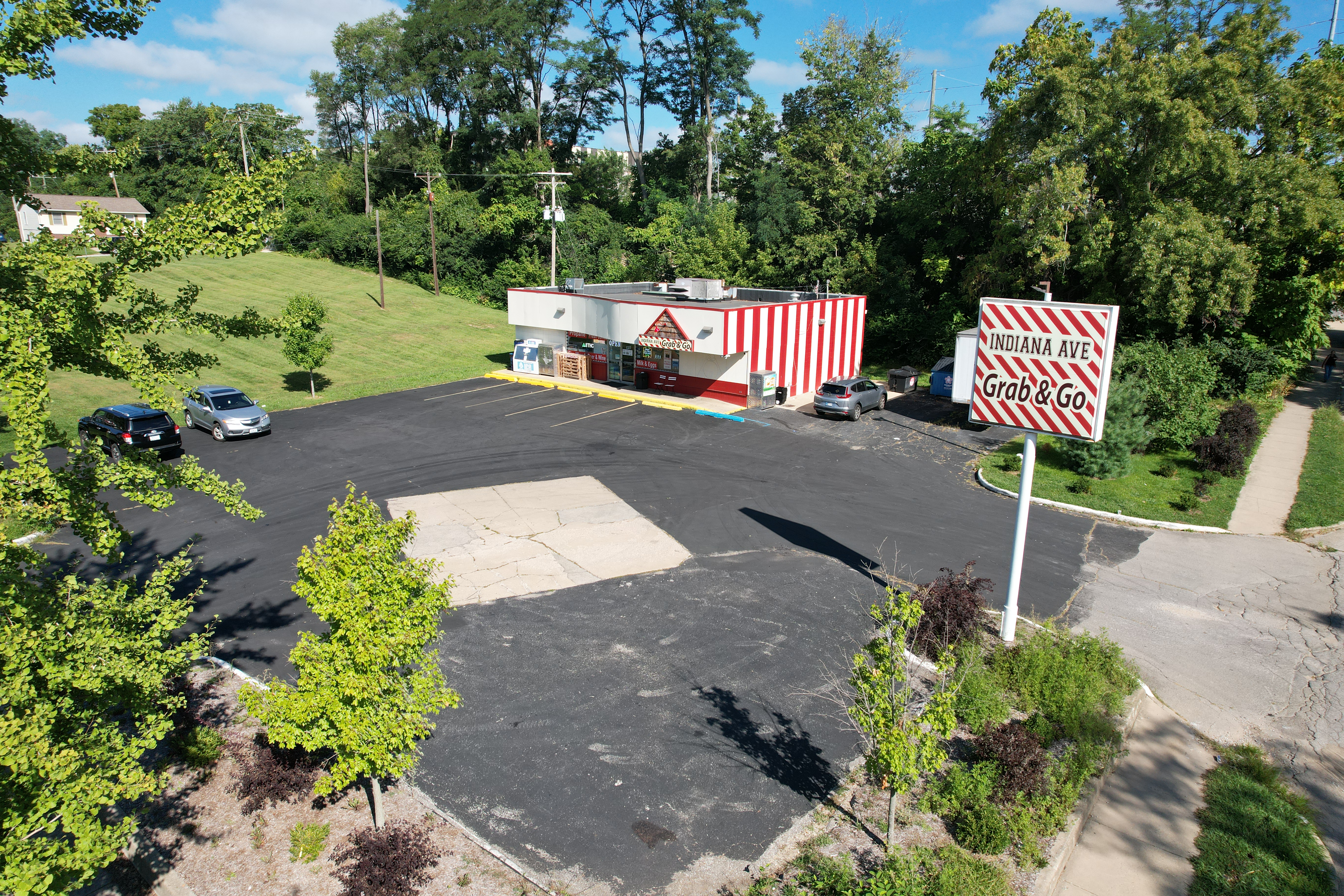 The 123 S. Kingston Drive building.